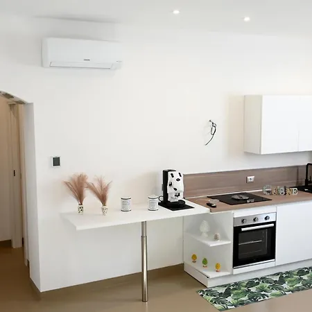 Manno'S Apartment-3